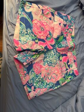 Lilly Pulitzer Pink, Blue & Green Floral Shorts Size 12